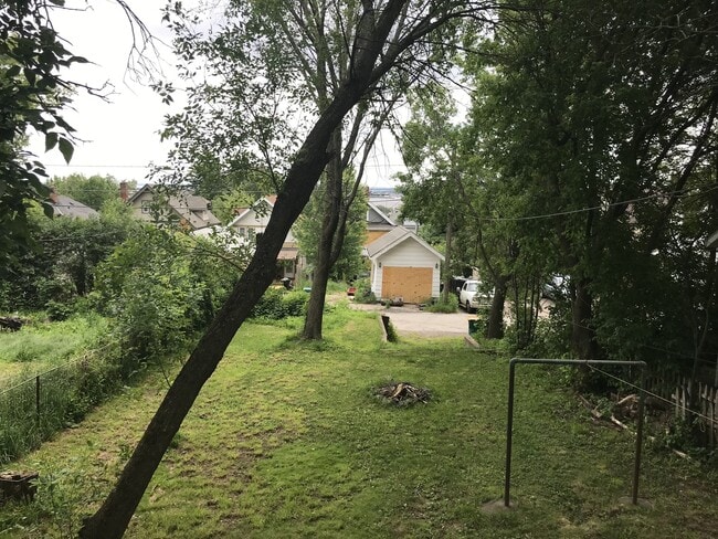 Photo - AVAILABLE NOW - 2 Bed 1 Bath Home in Craft...