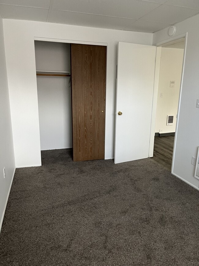 Rennwood Court Apartments