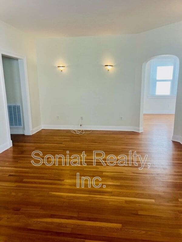 Photo - 3215 Nashville Ave