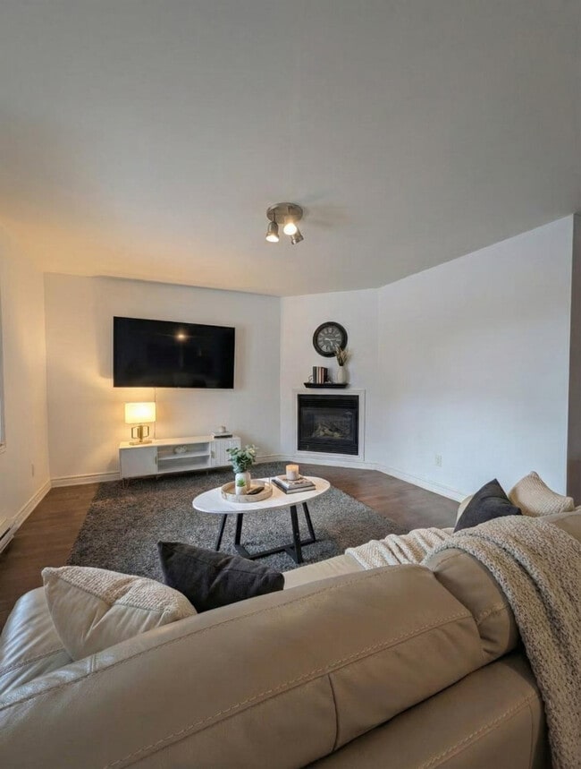 Building Photo - 5181 Rue Jacques-Plante