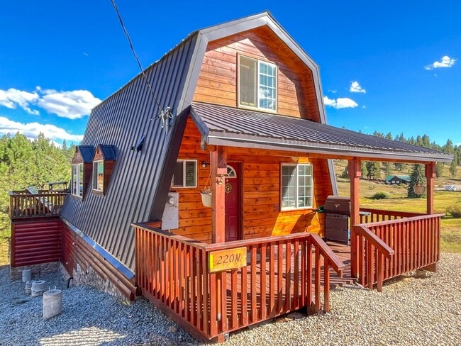 Building Photo - Cabin in Swains Creek