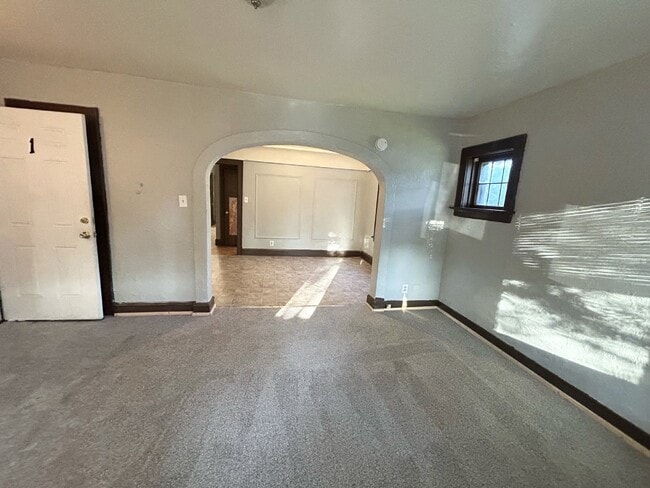 Building Photo - 3112 N 38th St Unit 1 Rental