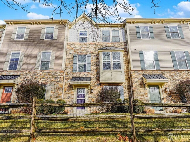 Photo - 606 Bayside Ct Townhome