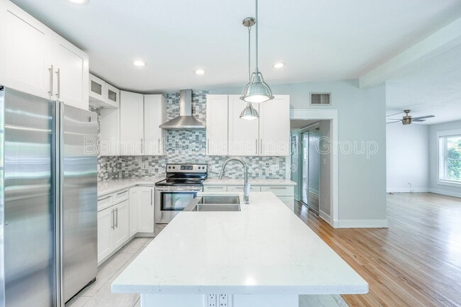 Photo - 316 Lake Fair Ln