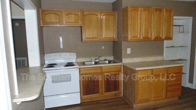 Photo - 706 Burn Rd