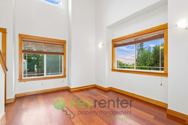 Photo - 9219 Stone Ave N