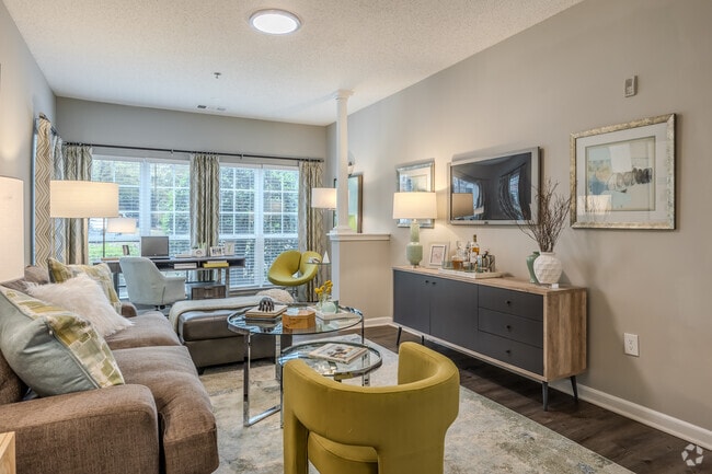 2 habitaciones, 2 baños, 109 m2, sala de estar - Brookside Park Apartments