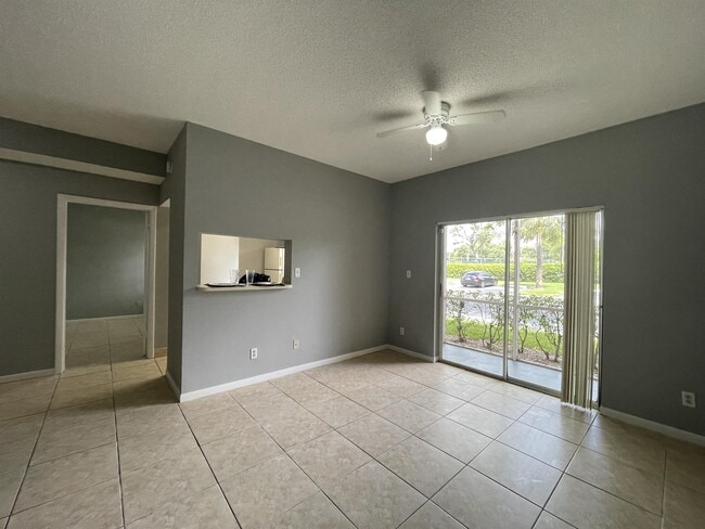Photo - 840 Cypress Park Way