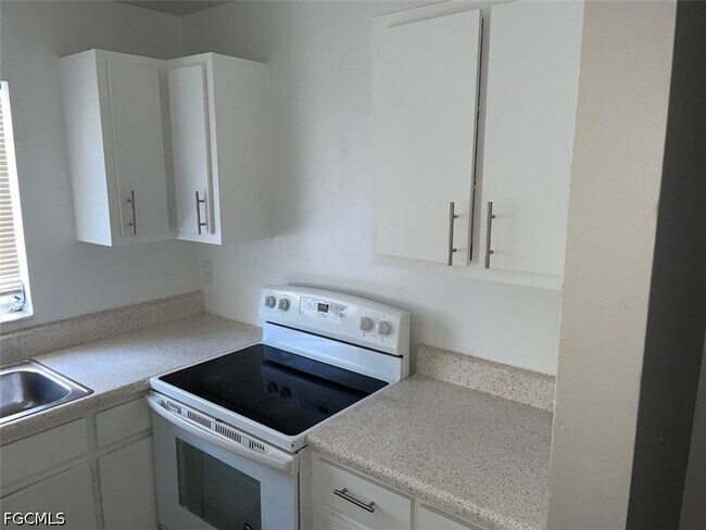 Photo - 2243 Euclid Ave