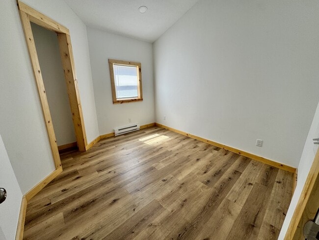 Photo - 1252 S Waugh St