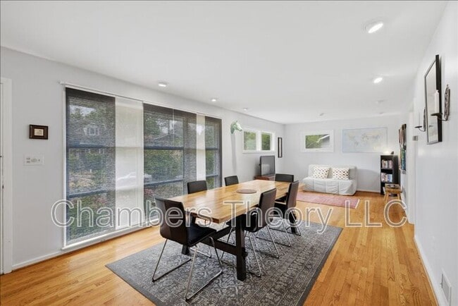 Photo - 912 N Lexington St