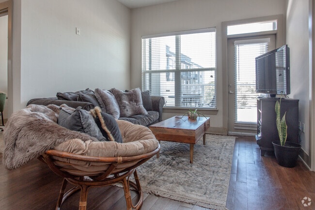 2 Hab, 2 Ba - 950 ft² - B1 - Lofts at Wolf Pen Creek