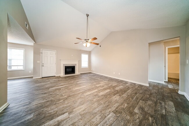 Photo - 303 Vineyard Ridge Ln