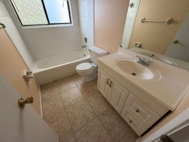 Photo - Charming 1 Bedroom / 1 Bathroom Apartment for Rent – Coral Springs