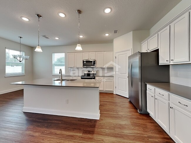 Photo - 900 Summer Stone Loop