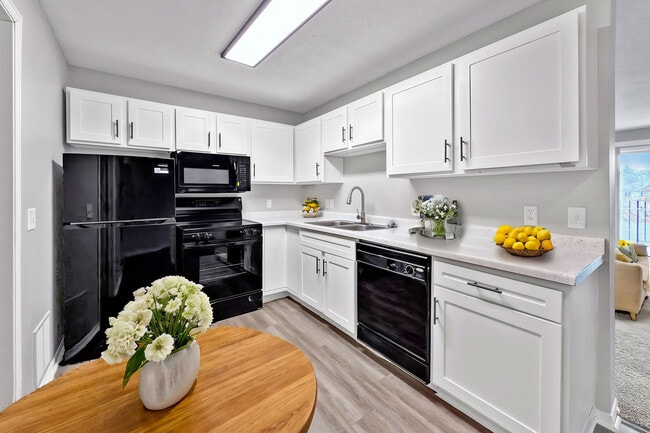 Cocina - Cambridge Court Apartments