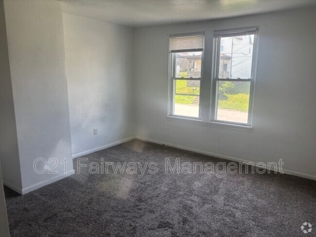 Building Photo - 1109 Glass St Rental