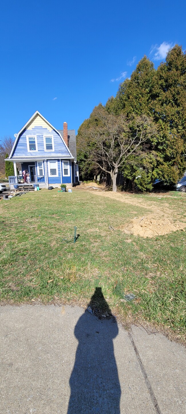 Front of the building - 11707 Reisterstown Rd Rental