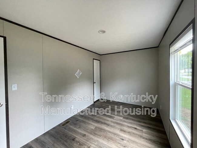 Photo - 106 Cumberland Ln