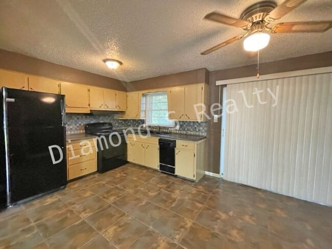 Photo - South Springfield 3 Bedroom Home Available Soon!