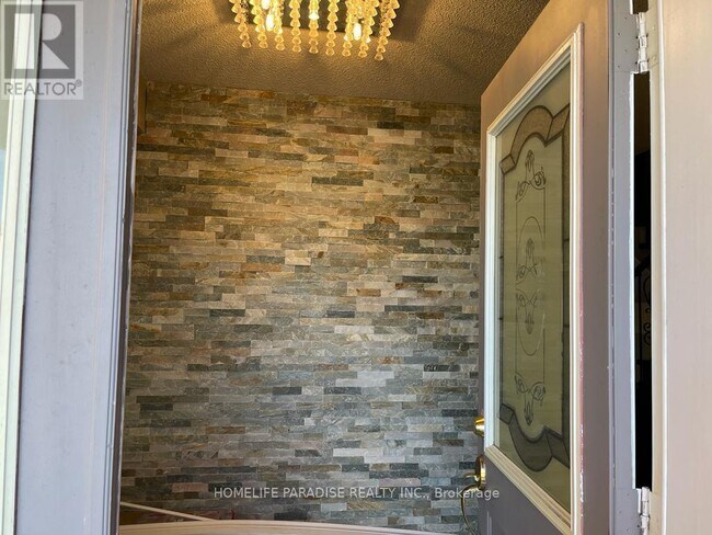 Photo - 3586 Indigo Crescent