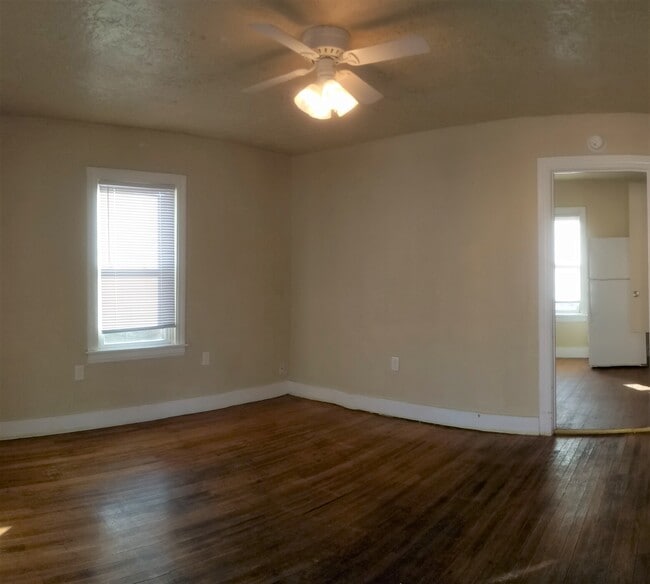 Photo - 1104 1/2 Wallace St