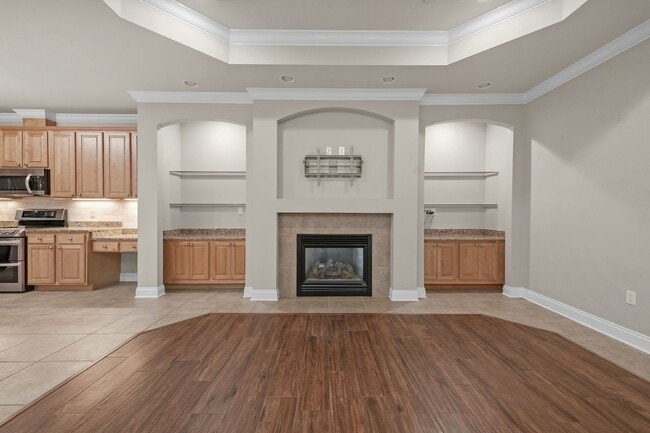 Photo - Luxury Living with Saltwater Pool, Florida Room & Generator