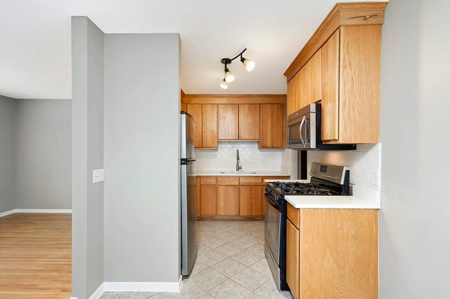 Photo - 6024-6026 W 35th St Unit #6024