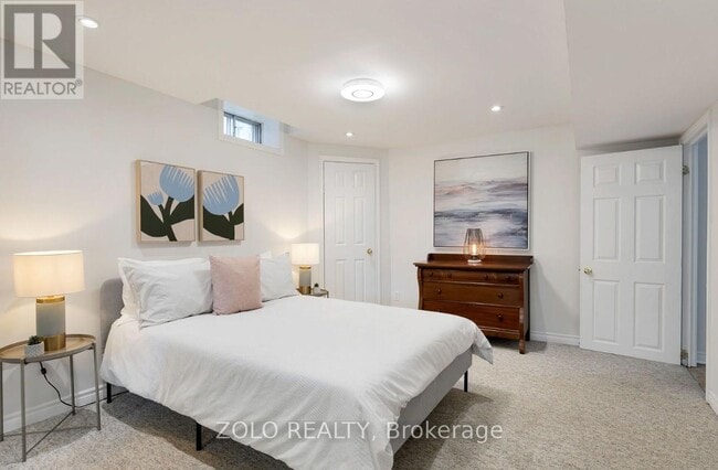 Photo - 2488 Newport St