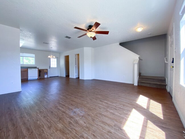 Photo - 3215 Northwest Blvd