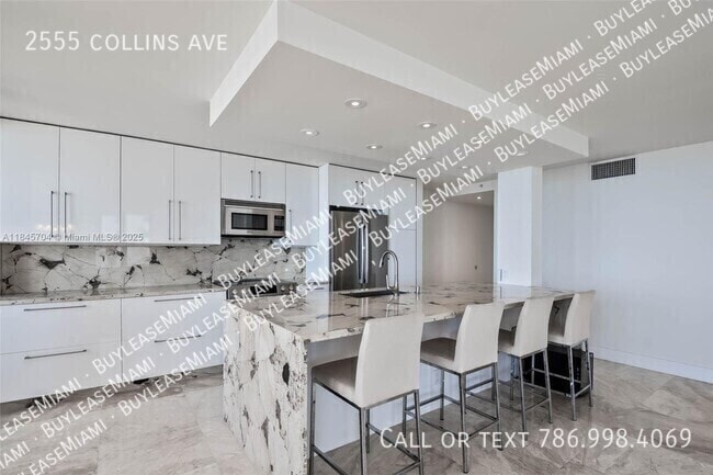 Photo - 2555 Collins Ave