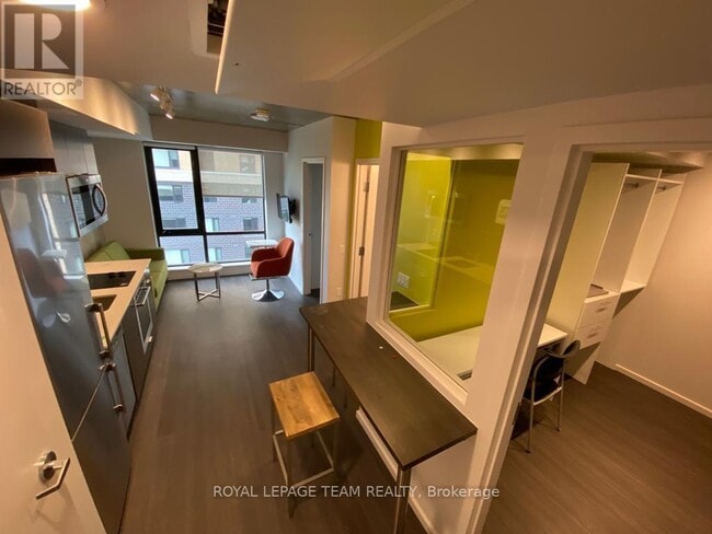 Photo - 105 Champagne Ave S Unité 707