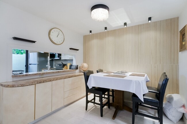 Photo - 20940 Bay Ct