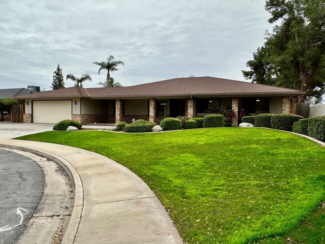 Photo - Haggin Oaks Cul De Sac Beauty! Best Schools and Shopping! 3Bed 2Bath $2,750Rent $2,750Deposit App...