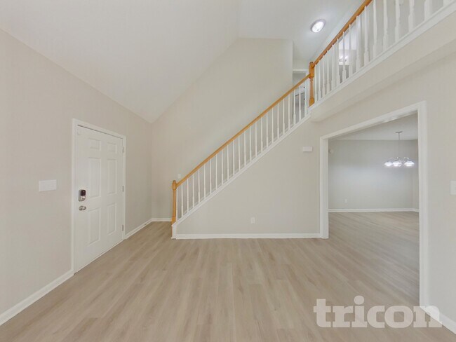 Photo - 2023 Westminster Ln