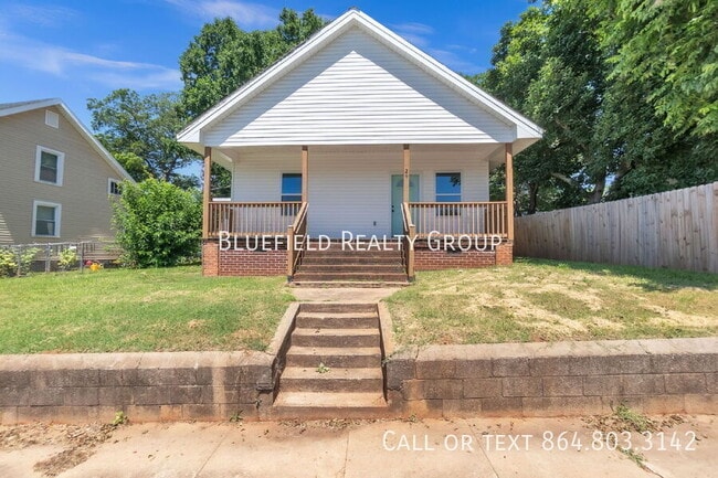 Building Photo - 26 N Main St