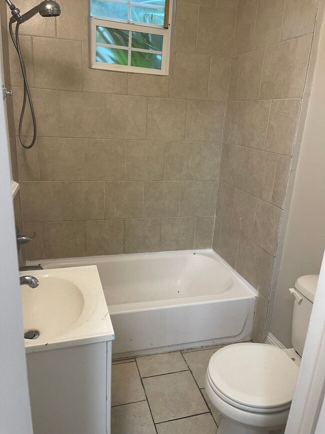 Photo - 4228-4230 Baudin St. Unit 4228