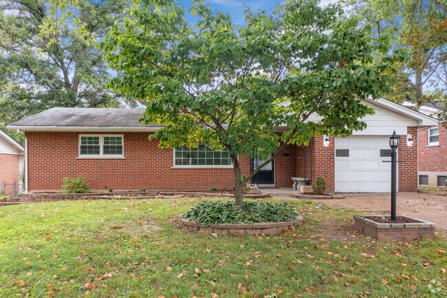 Building Photo - 620 Saint Bernard Dr Rental