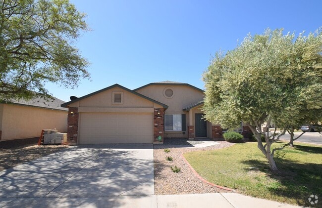 Building Photo - Beautiful remodeled 4 bedroom home!