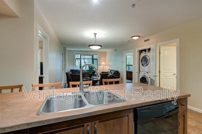 Photo - 654-654 Cook Rd