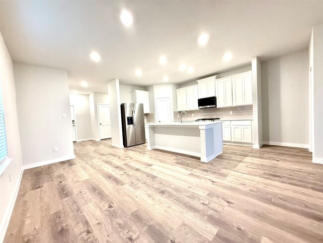 Photo - 4018 Ancient Honor Dr