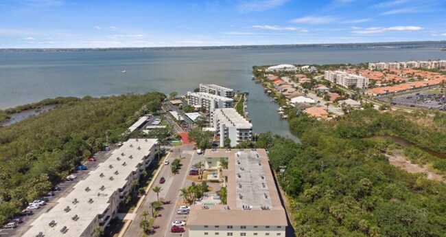 Photo - 230 Columbia Dr