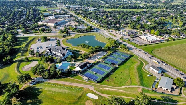 Building Photo - 1306 Briarmead Dr