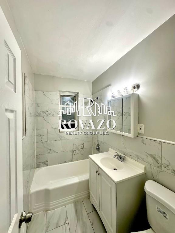 Photo - 129 Chancellor Ave Unit E06