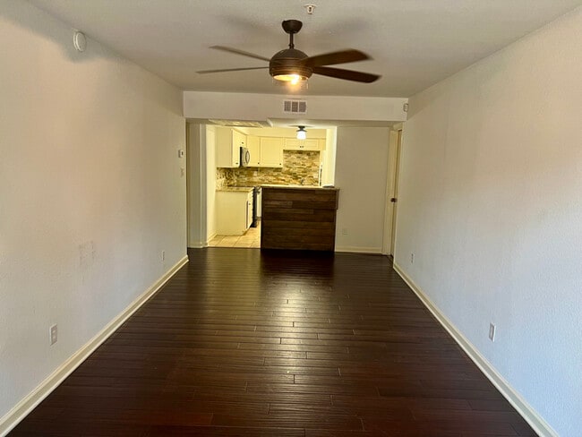 Photo - 19990 Ravenwood Dr Unidad A