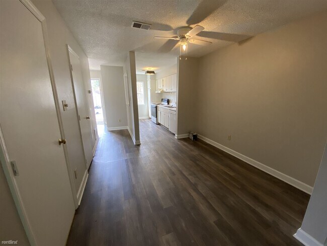 Photo - 2 br, 2.5 bath Townhome - Avery Close