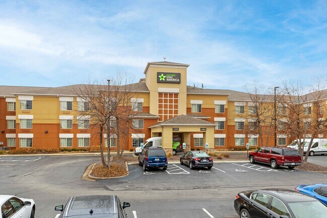 Furnished Studio-St. Louis - Airport - Central
