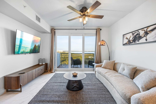 Photo - 131 S Courtenay Pkwy Apartamento Unidad FL10-ID1069190P