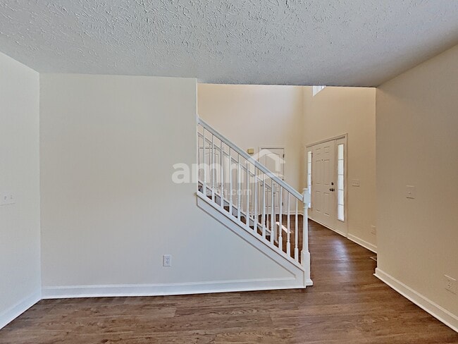 Photo - 114 Judson Dr