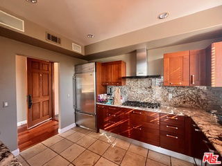 Photo - 8609 N W Knoll Dr